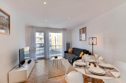 Le Chevène - 2 or 4 person apartment with balcony in Annecy Centre