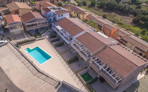 Bazén v ubytování Villetta Ermanno climatizzata con giardino privato nebo v jeho okolí