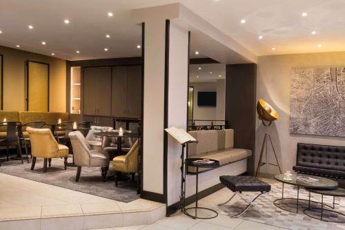 Η κουζίνα ή μικρή κουζίνα στο Hotel Paris Italie
