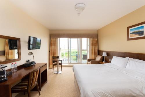 A room at Strandhill Lodge and Suites