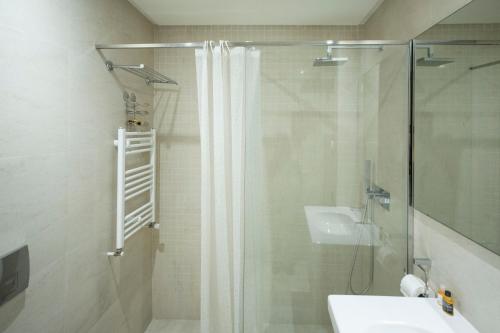 Vonios kambarys apgyvendinimo įstaigoje C13 Residence Malaga Cosy and spacious 1bd in La Marsa