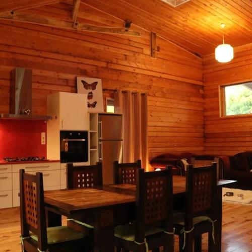 Gîte spacieux avec accès SPA privatif et piscine de 2 à 10 voyageurs