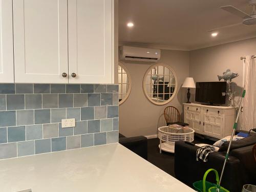 Gallery image of Starfish Cottage in Cams Wharf