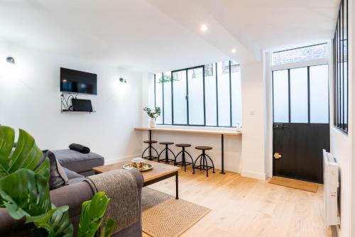 Prestigious House - 3 rooms - Montparnasse & St Germain