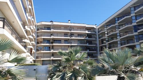 Το κτήριο όπου στεγάζεται  το διαμέρισμα