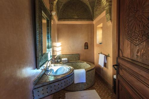 Un baño de Kasbah Tabelkoukt