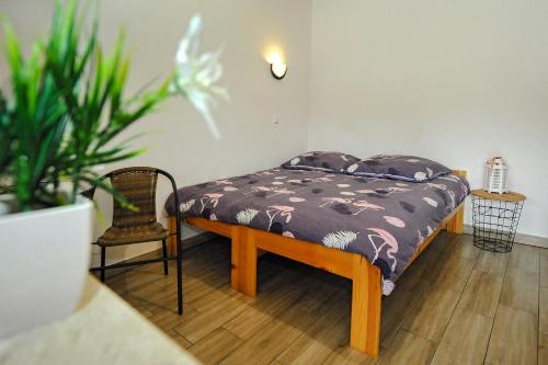 Tempat tidur dalam kamar di Święty Spokój Bieszczady 782-047-324