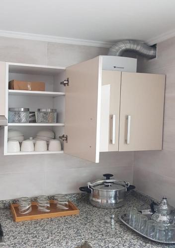 Η κουζίνα ή μικρή κουζίνα στο Apartment Anis Nador Al Jadid