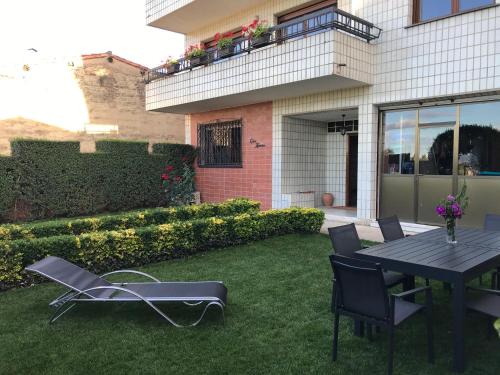 Taman di luar Casa Zacarias - Bonitas vistas en La Rioja
