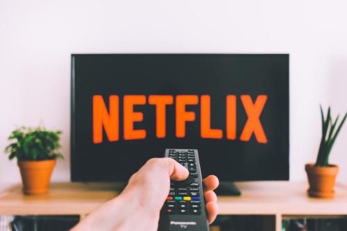 Televízia a/alebo spoločenská miestnosť v ubytovaní VipWarsawApartments Onyx Mennica Residence