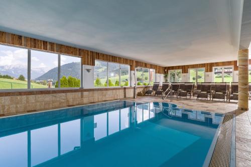 The swimming pool at or close to Sporthotel Tirolerhof