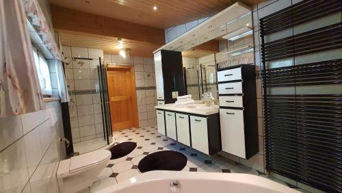 Kúpeľňa v ubytovaní Chalet Landhaus Einsiedler