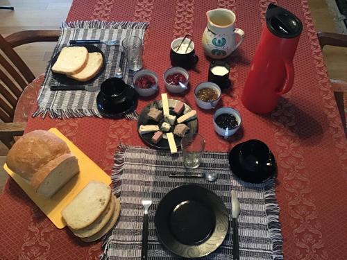 Завтрак для гостей Le Gite de la Renarde