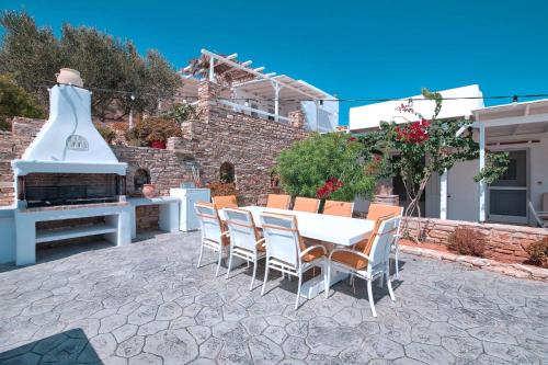 Gallery image of Antiparos View in Antiparos Town