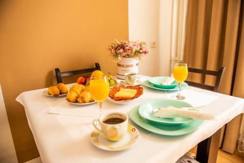 Opcije za doručak na raspolaganju gostima u objektu Apartman LUNI
