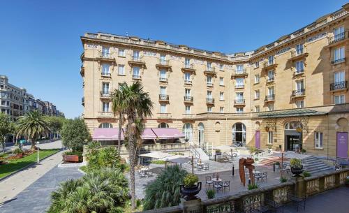 La Belle Suite by FeelFree Rentals