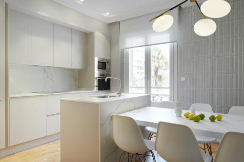 La Belle Suite by FeelFree Rentals