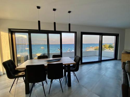 Luxury BEACH VILLA VIR / apartments