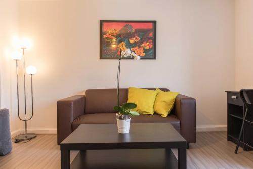 Sublime Stays City Centre 2 Bed Apt by Canal Coventry