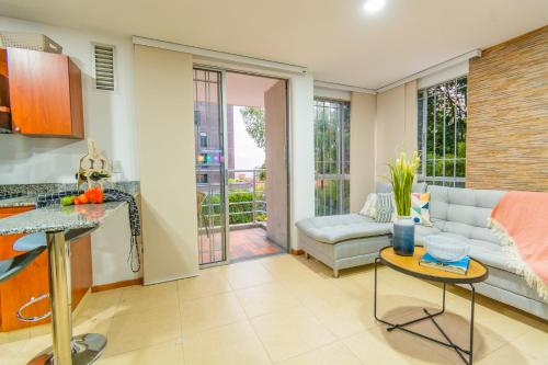 Η κουζίνα ή μικρή κουζίνα στο Modern Apartment Ultra Fast Internet in El Poblado
