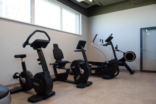 a group of exercise bikes in a room at Hotel Picaro Kopytkowo A1 in Kopytkowo