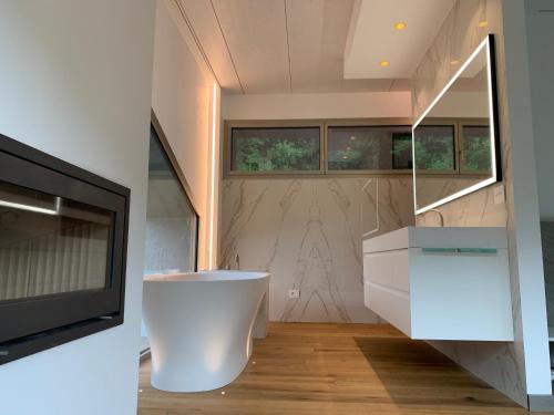 Katil atau katil-katil dalam bilik di La Forestale Luxury Ecolodge - La Suite Royale