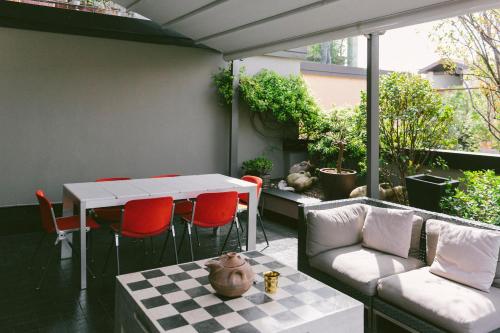 Zona de estar de Aethos Milan
