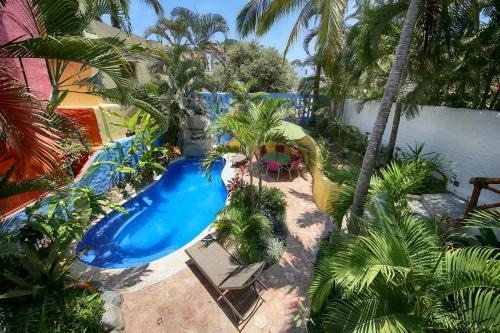 Gallery image of Dos Amigos Spacious 4BR with Pool and Garden 1 block from Beach New Listing in Sayulita