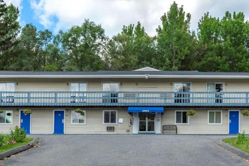 Econo Lodge Lee - Great Barrington, Lee – Updated 2023 Prices