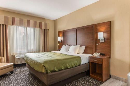 Cama o camas de una habitación en Quality Inn & Suites Hendersonville - Flat Rock
