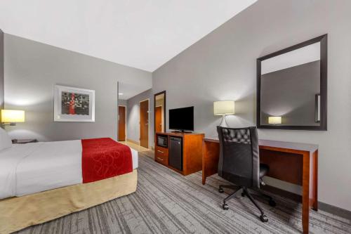 Μια τηλεόραση ή/και κέντρο ψυχαγωγίας στο Comfort Inn Kearney I-80