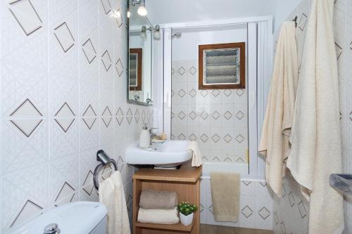 Et badeværelse på Villa BARRACA