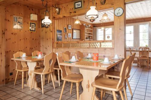 Restoranas ar kita vieta pavalgyti apgyvendinimo įstaigoje Lehmann's Herberge Hostel