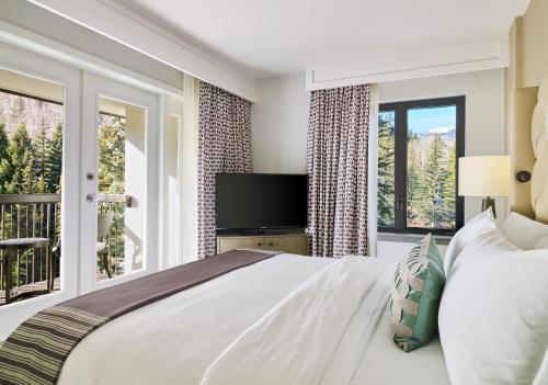 Un ou plusieurs lits dans un hébergement de l'établissement Grand Hyatt Vail