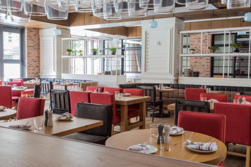 Restaurant ou autre lieu de restauration dans l'établissement Kimpton Journeyman Hotel by IHG