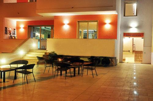 Ruang duduk di Hotel La Punta