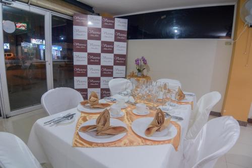 Ресторан / где поесть в Victoria Suites Hotel