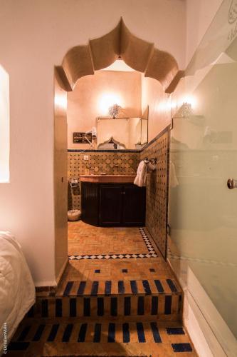Ein Badezimmer in der Unterkunft Riad Yacout