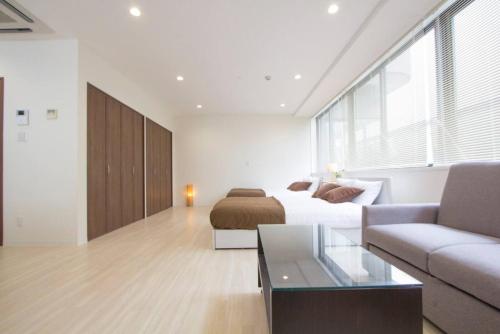 Cozy and Convenient Royal heights
