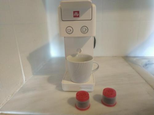 Kemudahan buat kopi dan teh di Harmonic Place Loutraki