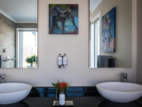 Gambar di galeri bagi Safari Moon Luxury Bush Lodge di Hoedspruit