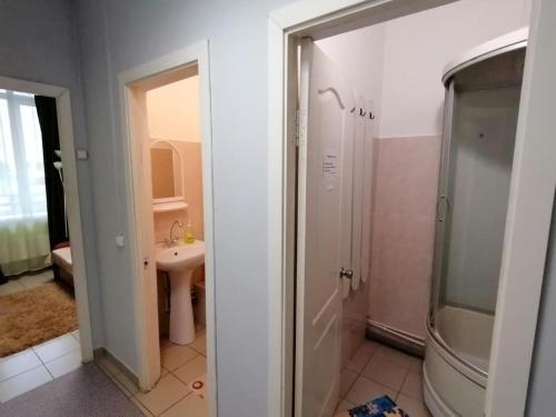 Mini Hotel Variant, hotel, Russia, Krasnoyarsk, ulitsa Molokova, 14 - Yandex Map