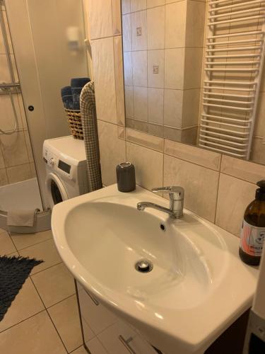 Bilik mandi di Apartament PolnaHouse