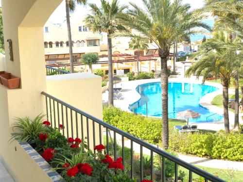 5* Luxury Apartment in Marbella. Beachfront, Pool, wifi ...