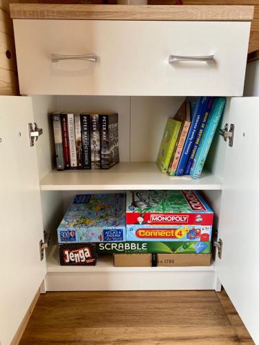 Perpustakaan di chalet
