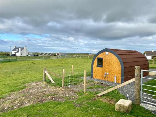 Herní místnost nebo prostor pro děti v ubytování Fuaim na Mara - Self Catering Pod