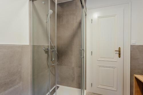 Bilik mandi di Resla Residence I, II,