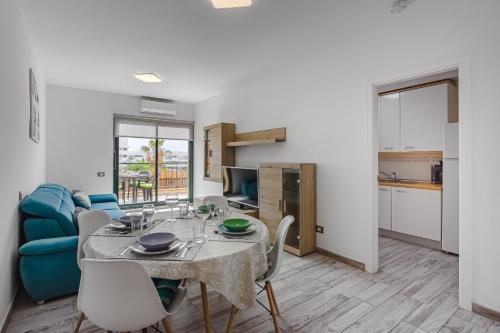 Cozy apartment in El Duque by AltamarHomes