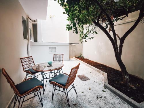 Foto dalla galleria di Explore Greece from Apartment with Private Garden a Calcide