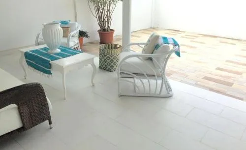 Beach Apartment 40 percent off special OFFER now going on picture